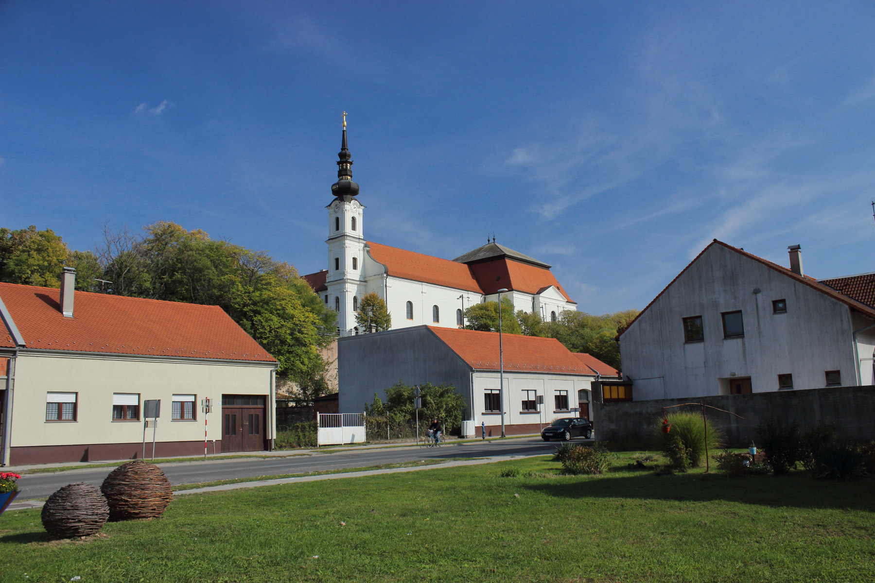 Turistički vodič: Vukovar - Crkva Sv. Filipa i Jakova