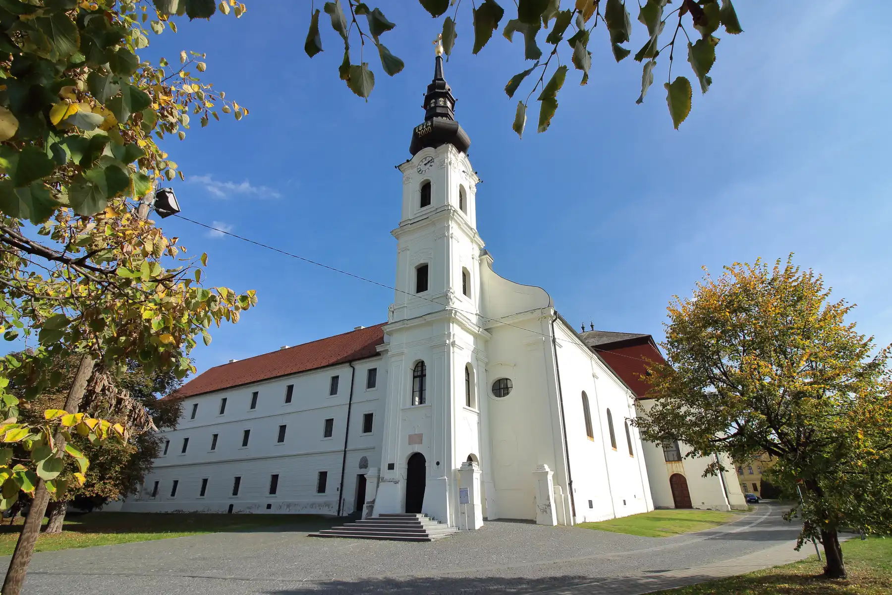 tour guide:Vukovar- Church of St. Filip and James