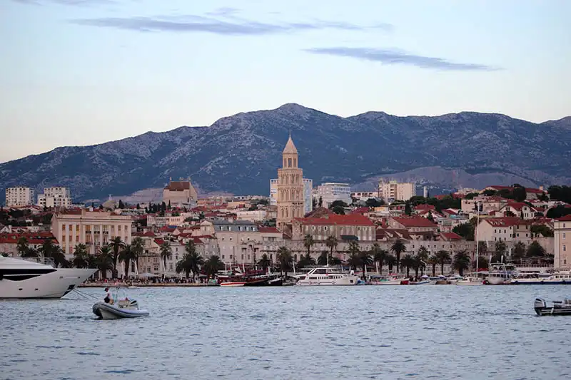 Guide touristique francophone local: Split