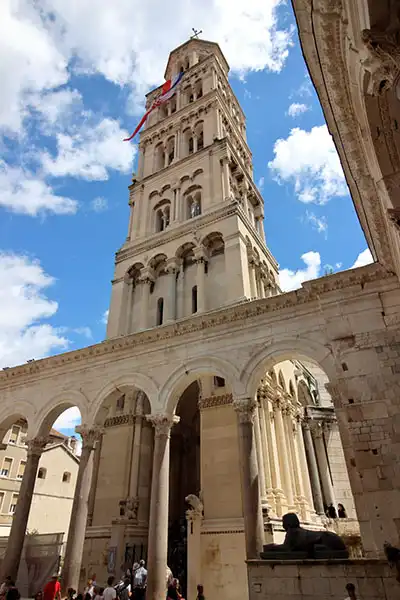 Tourist guide: Split - St. Domnius Bell tower