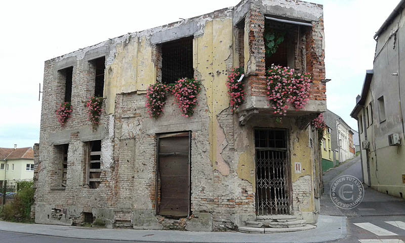 GUIDA TURISTICA:Vukovar-Una casa distrutta