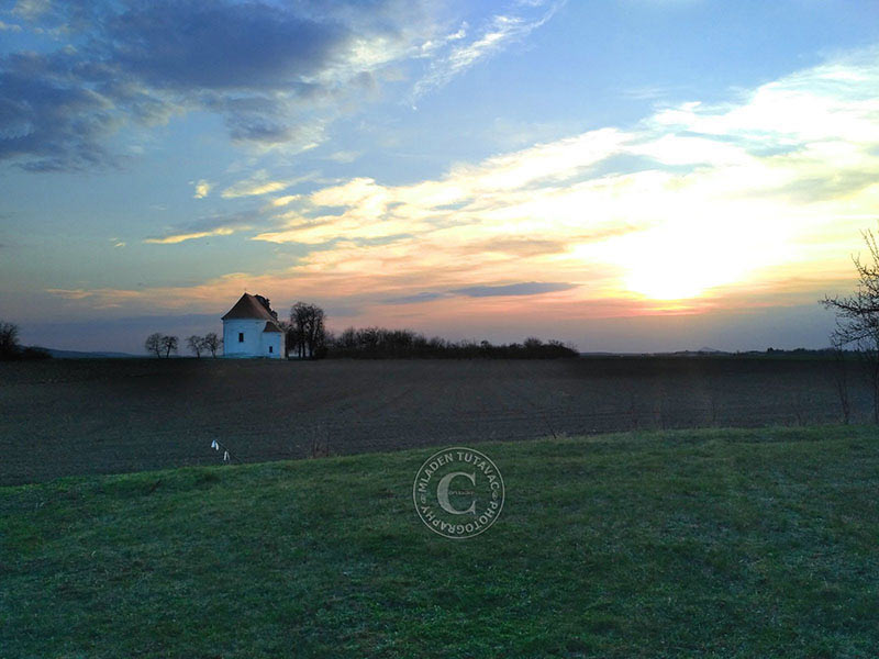 tour guide:St. Peter and Paul's Church in Topolje (Baranja)