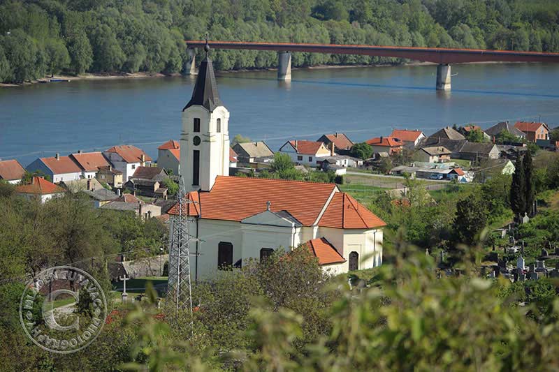 tour guide: Across Baranja by bike-Batina center